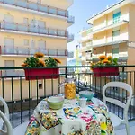 Πανσιόν La Casa Di Aurora Maiori